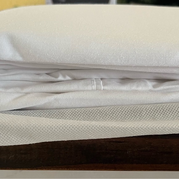 Queen sheet set. - Picture 7 of 8